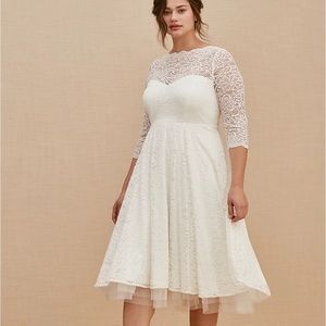 NWT Torrid Ivory Strech Lace Wedding Dress Size 24